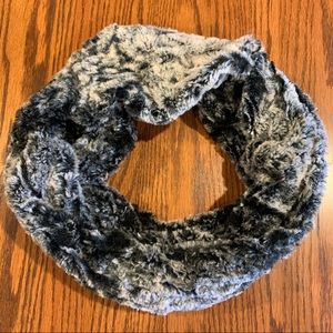 Merona Womans Soft Furry Cowl Scarf NWT